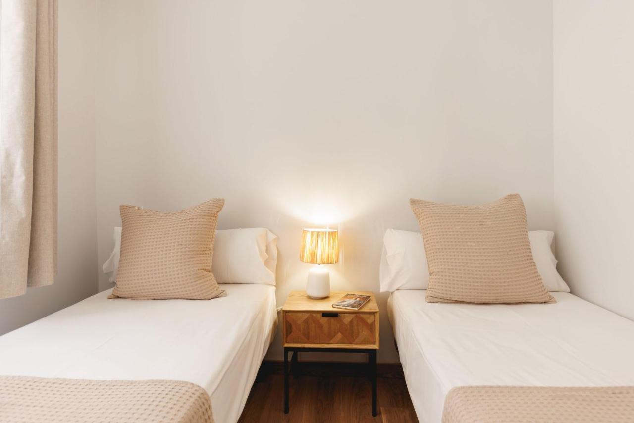 Bravissimo Figuerola, Spacious 3-Bedroom Apartment Girona Exterior foto